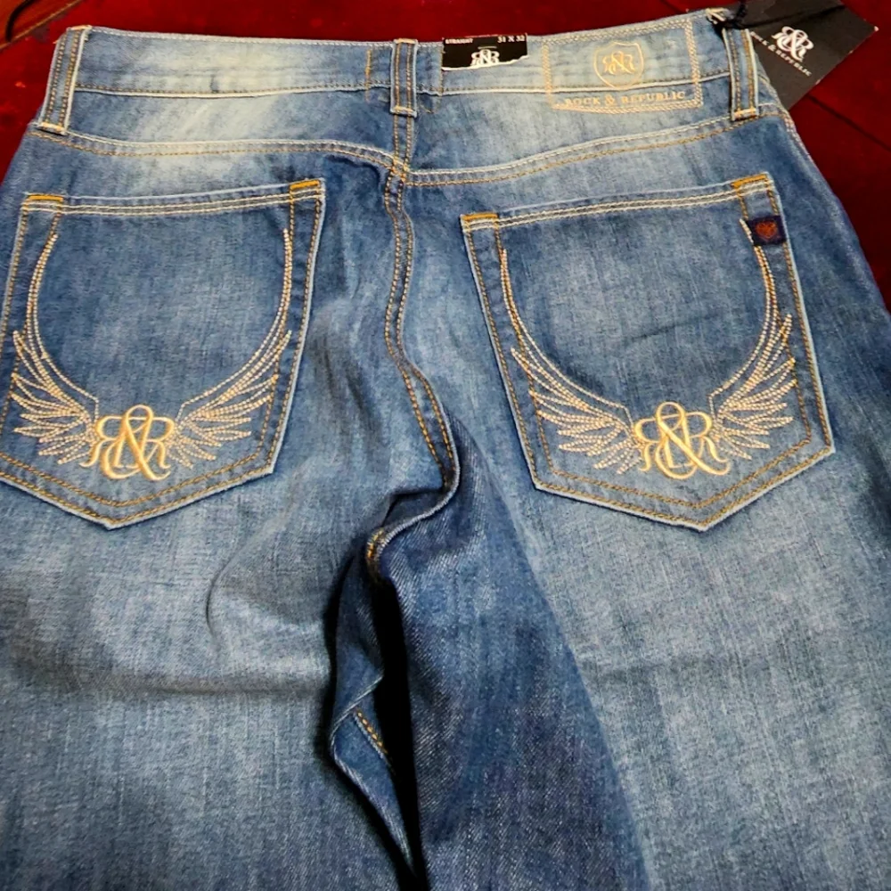 Rock And Republic  Men's Jeans 31x32 Straight Leg Casual Distressed - Picture 16 of 16